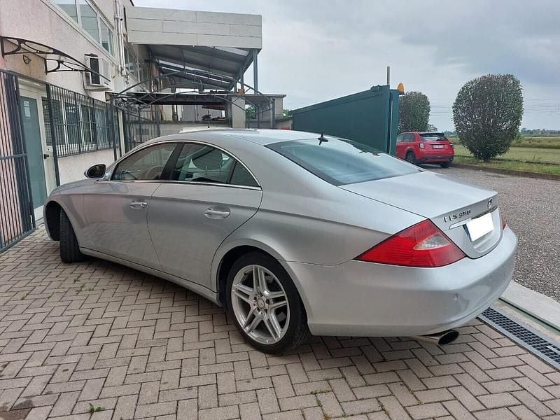 Usata Mercedes CLS350 AMG 272 CV (200 kW) 2005 Argento Berlina