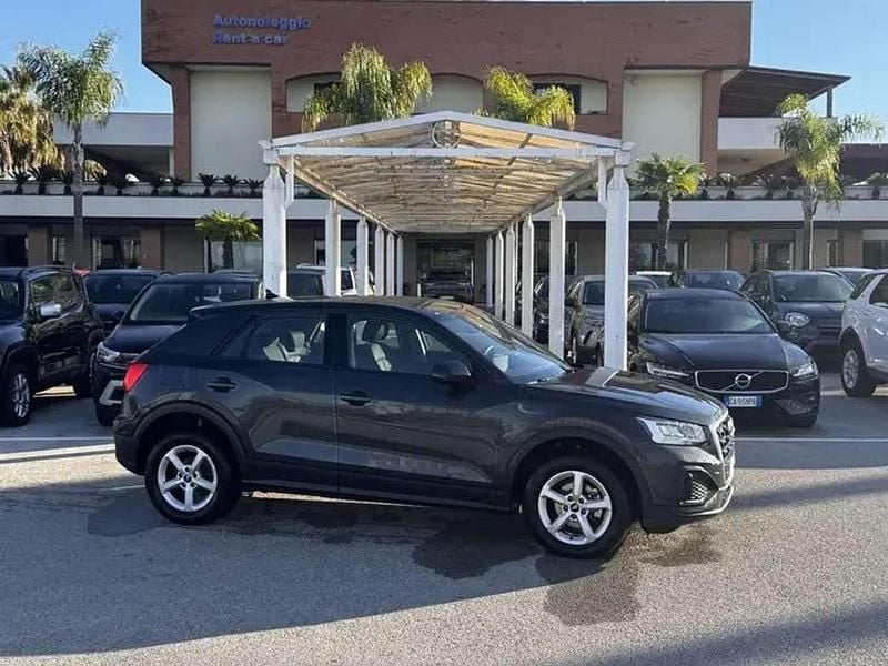 Usata Audi Q2 Business Plus 116 CV (85 kW) 2022 Grigio SUV