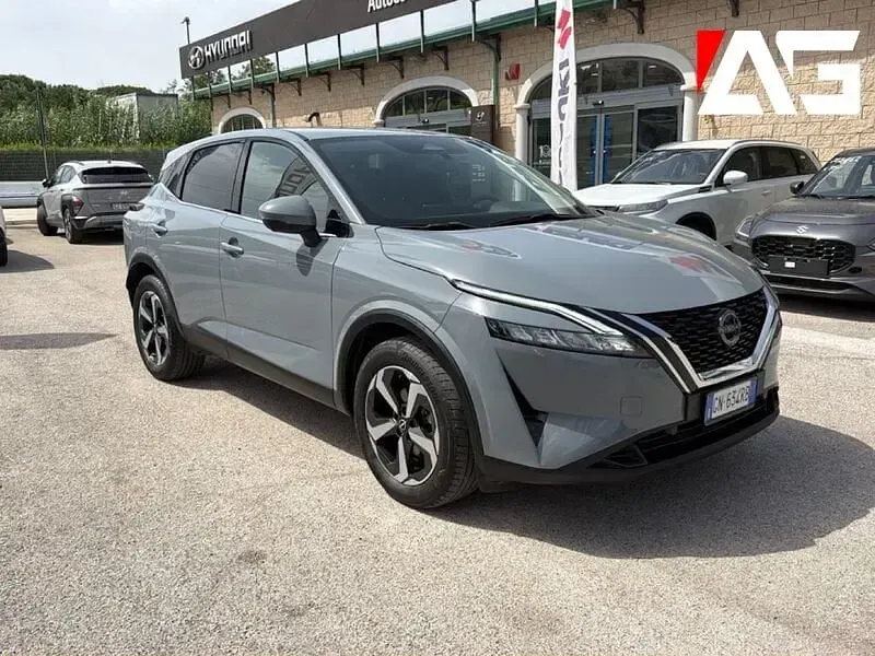 Usata Nissan Qashqai N-Connecta 140 CV (102 kW) 2023 Bianco SUV