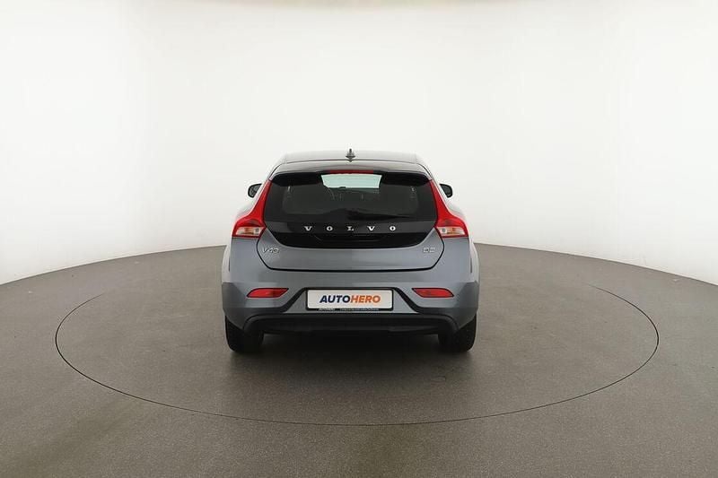 Second-hand Volvo V40 Kinetic 120 CP (88 kW) 2017 Gri Berlinǎ