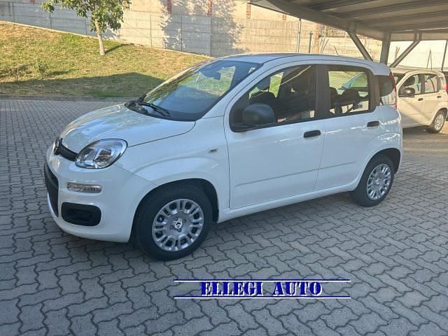 Nuova Fiat Panda 69 CV (50 kW) 2025 Bianco extraserie Berlina