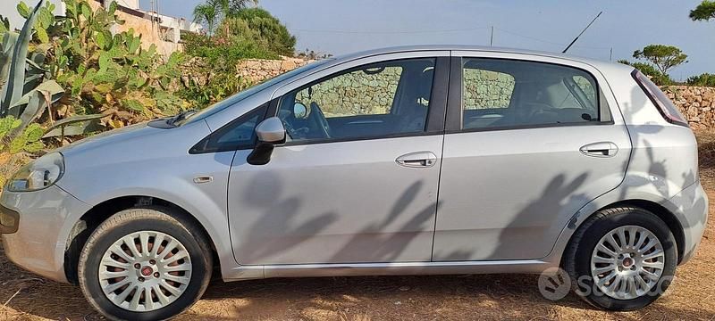 Usata Fiat Punto Evo 69 CV (50 kW) 2011 Grigio Utilitaria