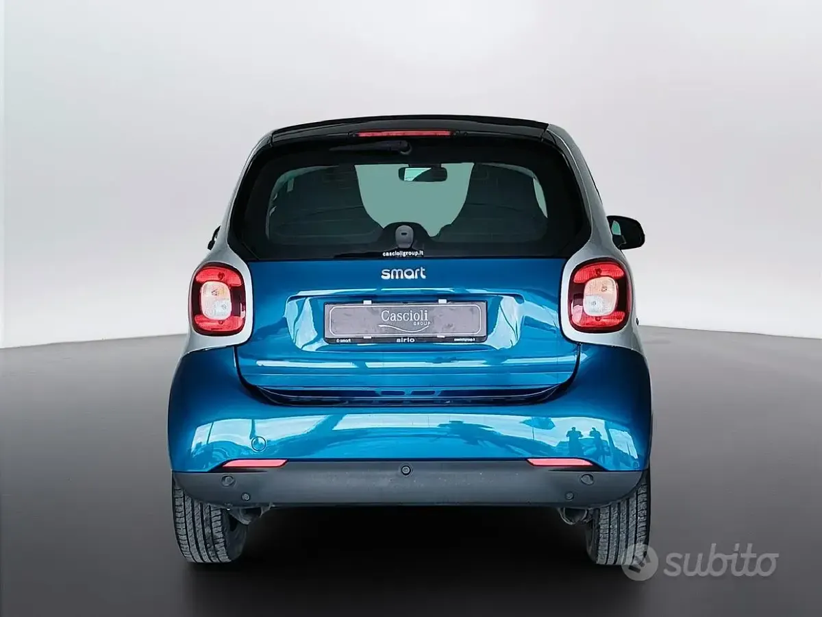 Usata Smart ForTwo Electric Drive Passion 41 kW (56 CV) 2022 Bluazzurro Berlina