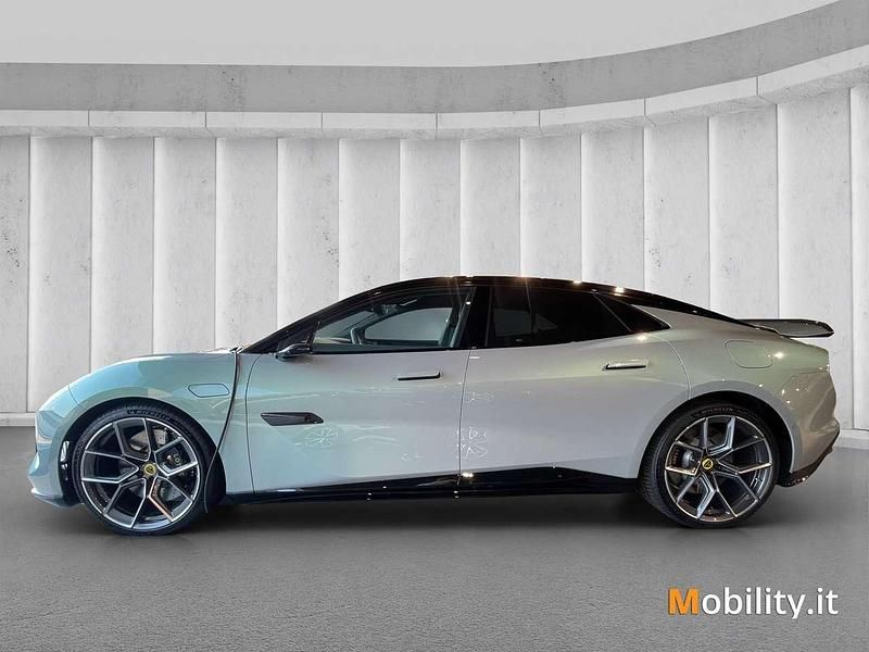 Nuova Lotus Emeya 139 kW (190 CV) 2026 Boreal grey Utilitaria