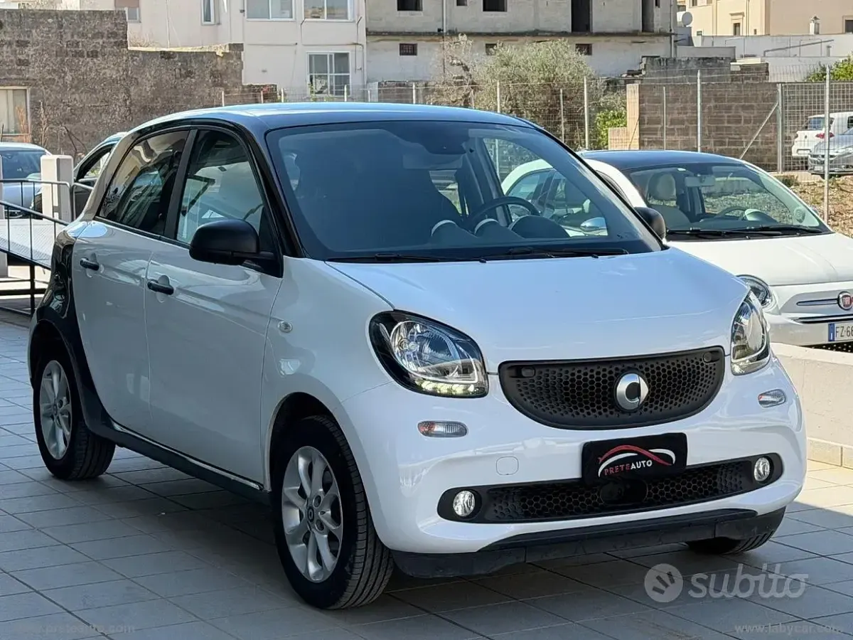 Usata Smart ForFour Prime 71 CV (52 kW) 2019 Bianco Utilitaria