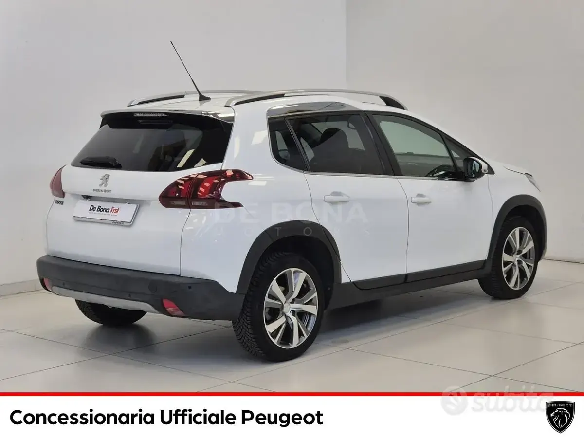Usata Peugeot 2008 100 CV (73 kW) 2017 Bianco SUV