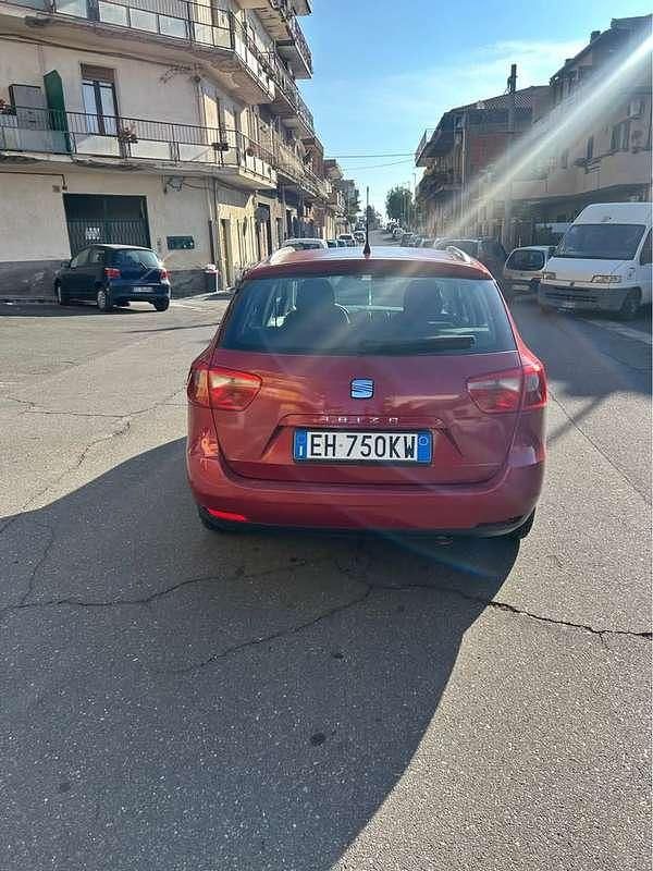 Usata Seat Ibiza ST Style 75 CV (55 kW) 2011 Rosso Station wagon