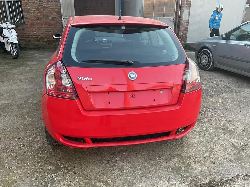Usata Fiat Stilo 140 CV (102 kW) 2005 Rosso Berlina