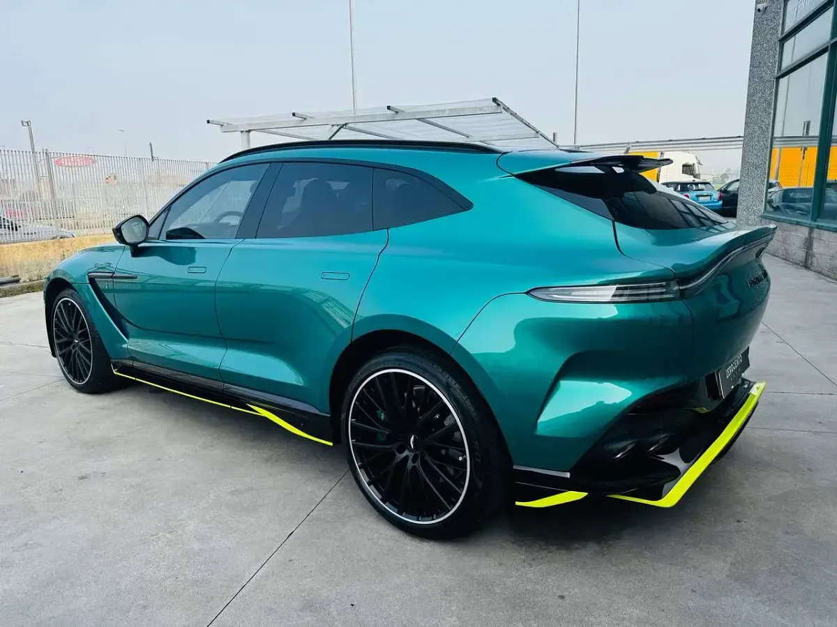 Usata Aston Martin DBX 707 707 CV (519 kW) 2024 Verde SUV