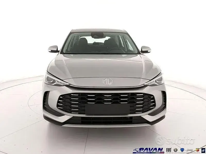 Nuevo MG ZS 2026 Gris SUV