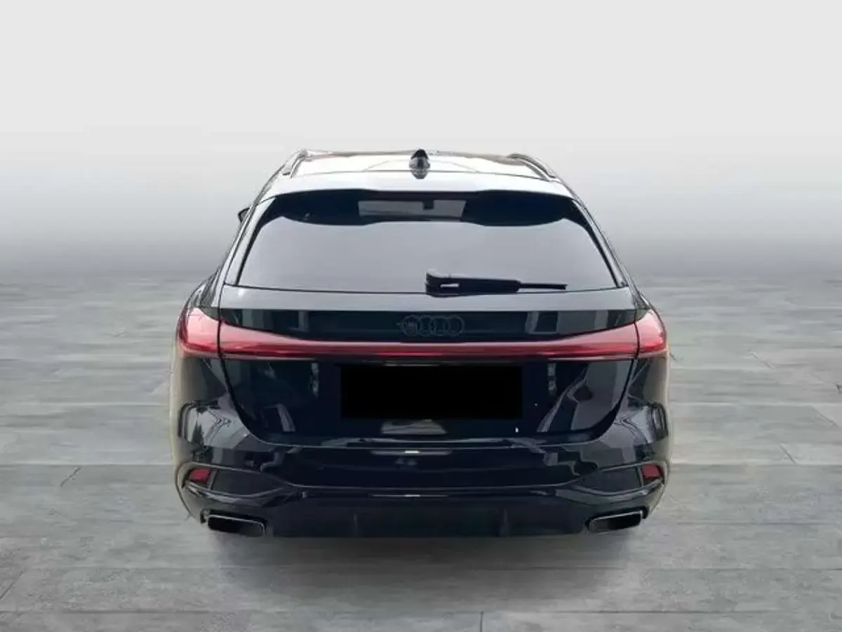 Usata Audi A5 S-Line 150 CV (110 kW) 2026 Nero Station wagon