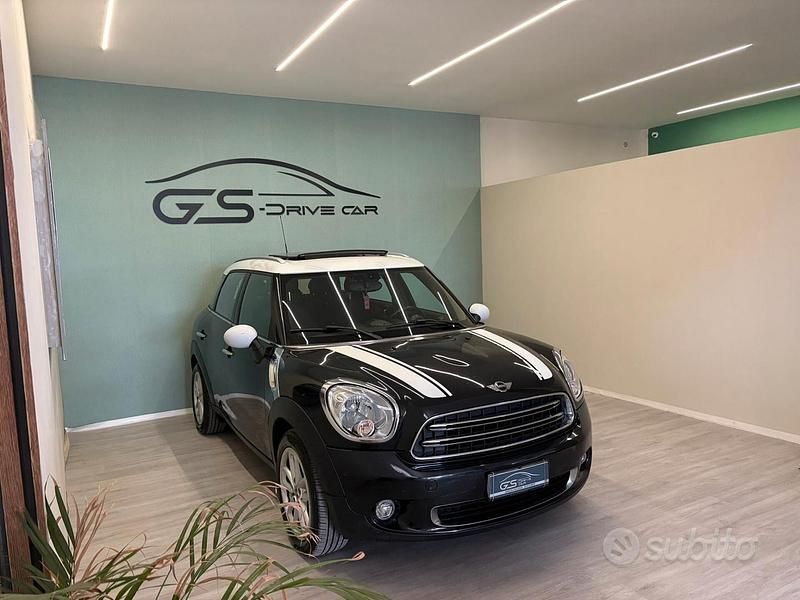 Usata Mini Park Lane Countryman 111 CV (81 kW) 2016 Nero SUV