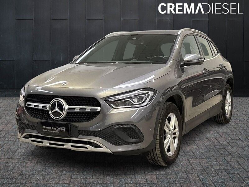 Grigio montagna ; Usata 2023 Mercedes GLA180 SUV | 34.900 € (Buon prezzo) - Immagine 1/4