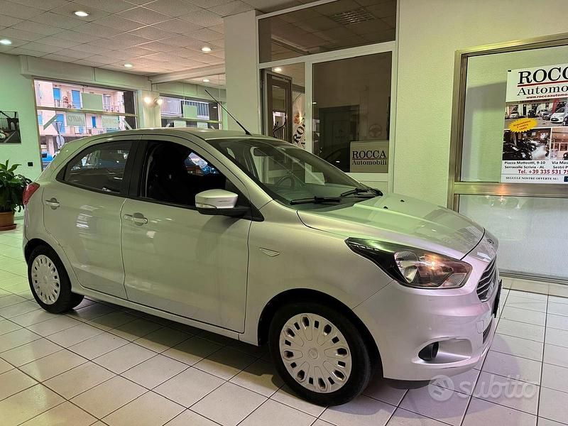 Usata Ford Ka Plus Ambiente 71 CV (52 kW) 2018 Grigio metallizzato Utilitaria