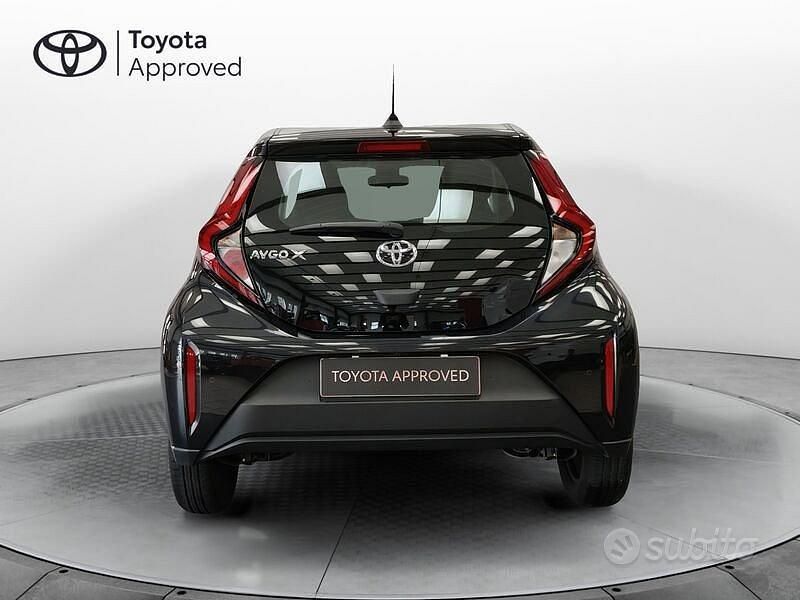 Usata Toyota Aygo X Active 72 CV (52 kW) 2023 Nero SUV