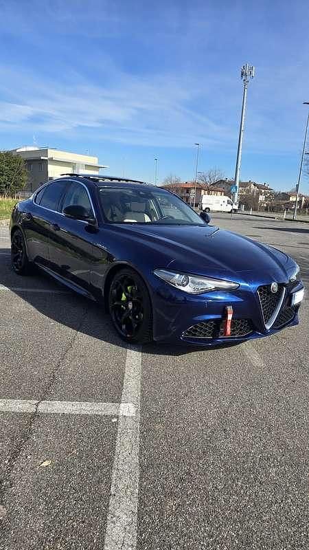 Usata Alfa Romeo Giulia Business 179 CV (131 kW) 2017 Blu/azzurro Berlina