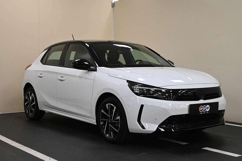 Usata Opel Corsa GS Line 101 CV (74 kW) 2024 Bianco