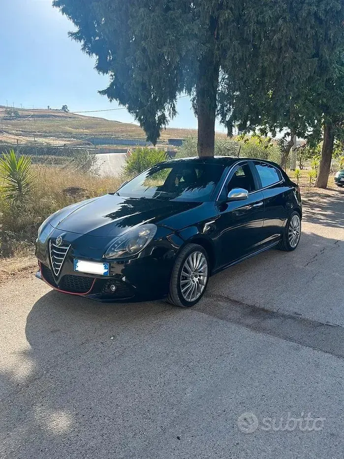 Usata Alfa Romeo Giulietta 140 CV (102 kW) 2012 Nero Utilitaria
