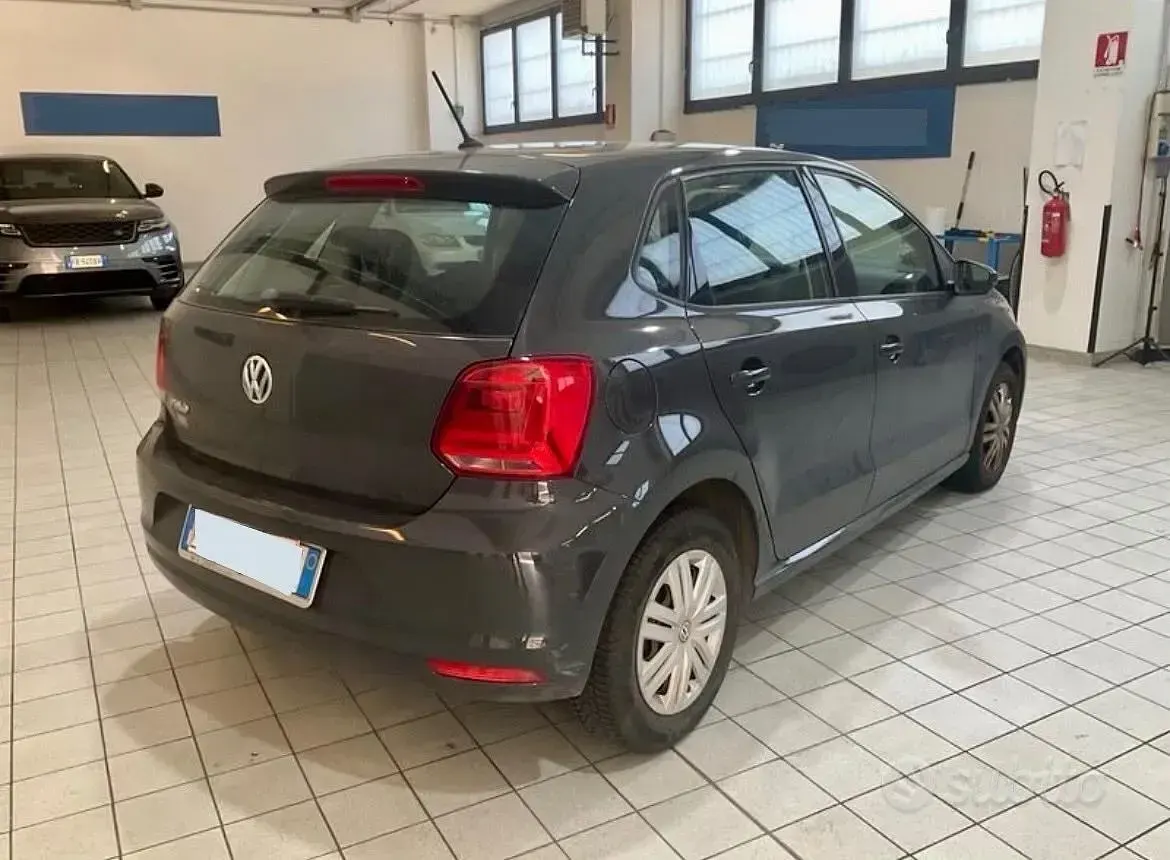 Usata VW Polo Trendline 60 CV (44 kW) 2014 Grigio Berlina