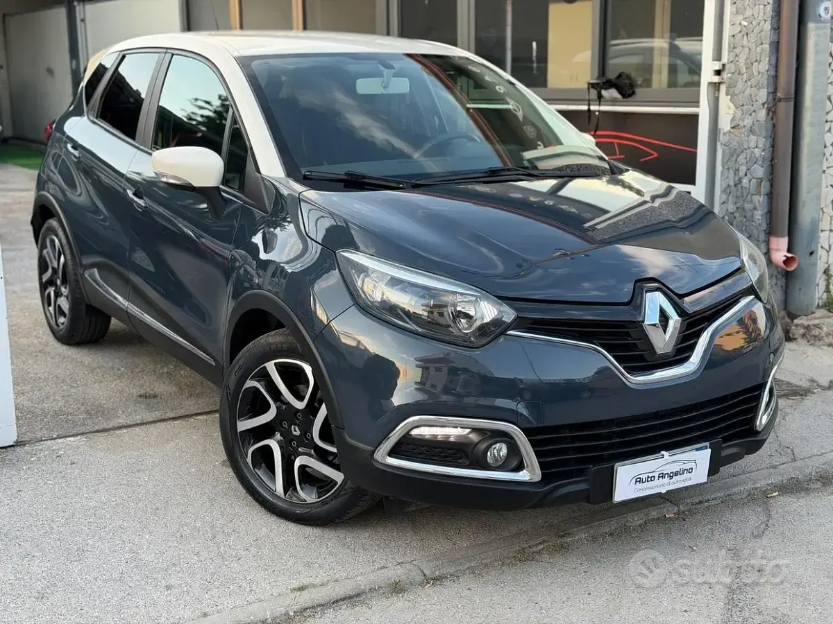 Usata Renault Captur 90 CV (66 kW) 2014 Grigio SUV