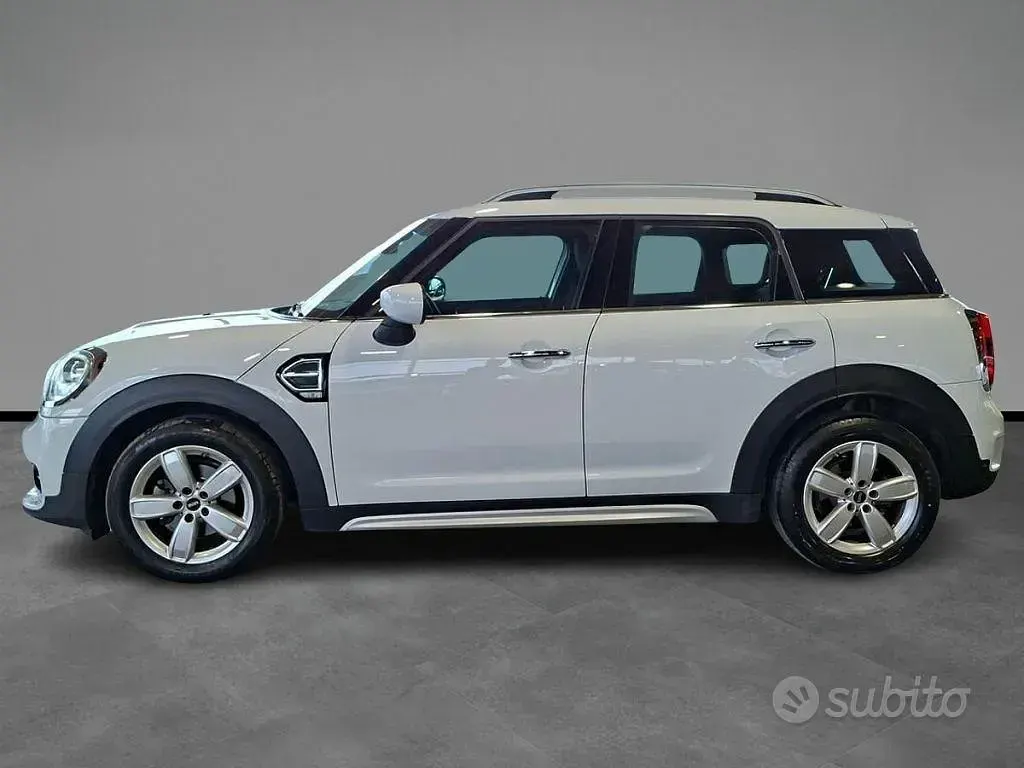 Usata Mini Countryman Business 116 CV (85 kW) 2020 Bianco SUV