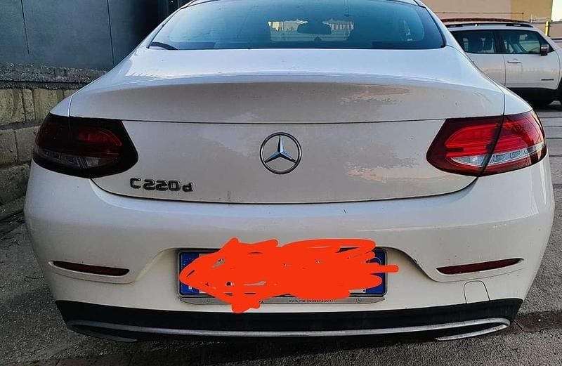 Usata Mercedes C220 170 CV (125 kW) 2018 Bianco Coupé