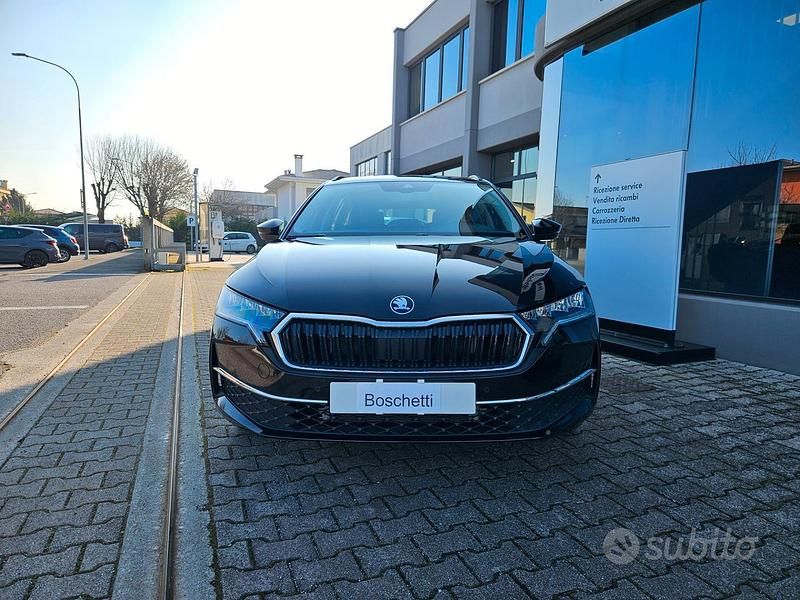 Usata Skoda Octavia Selection 150 CV (110 kW) 2024 Nero Station wagon