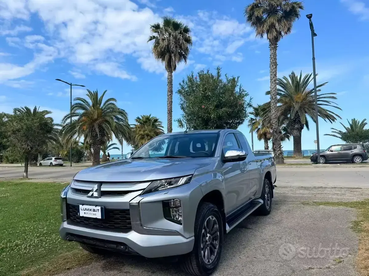 Usata Mitsubishi L200 Intense 150 CV (110 kW) 2020 Grigio Pick-up