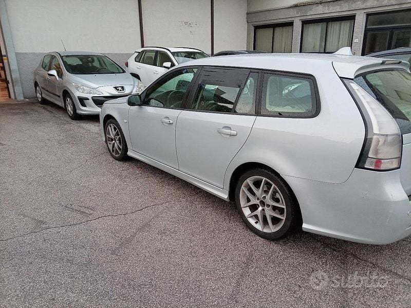 Usata Saab 9-3 150 CV (110 kW) 2010 Grigio Station wagon