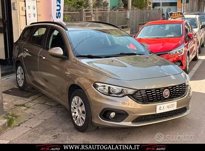 Usata Fiat Tipo 120 CV (88 kW) 2017 Grigio Station wagon