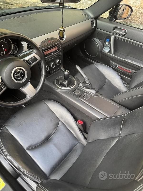 Usata Mazda MX5 126 CV (92 kW) 2011 Nero Cabrio