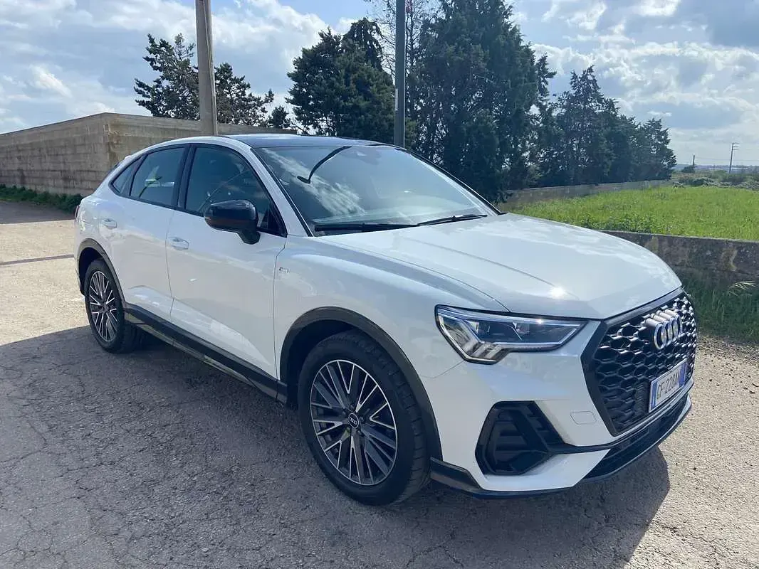 Usata Audi Q3 Sportback S-Line 150 CV (110 kW) 2021 Bianco SUV