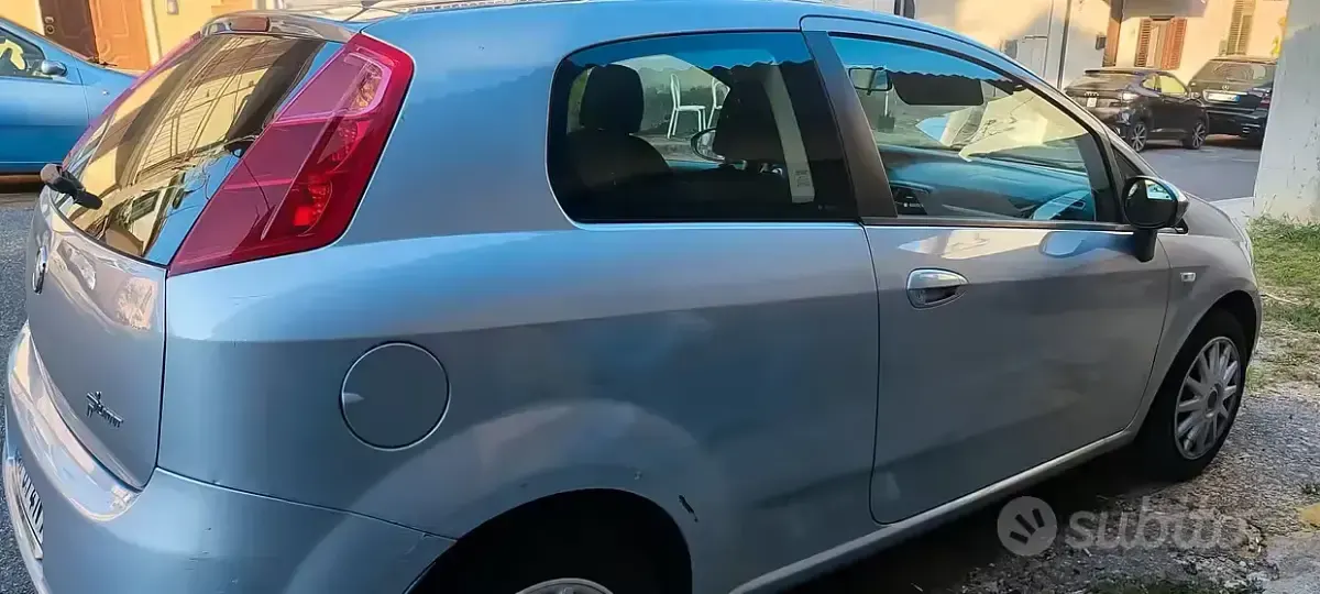 Usata Fiat Grande Punto 65 CV (47 kW) 2008 Grigio Utilitaria