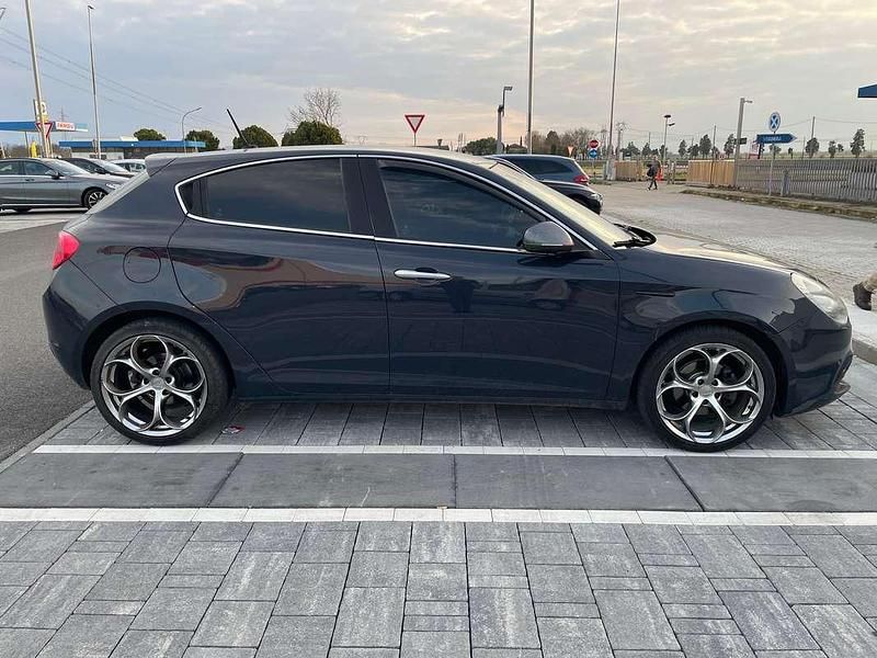 Usata Alfa Romeo Giulietta Progression 120 CV (88 kW) 2016 Utilitaria