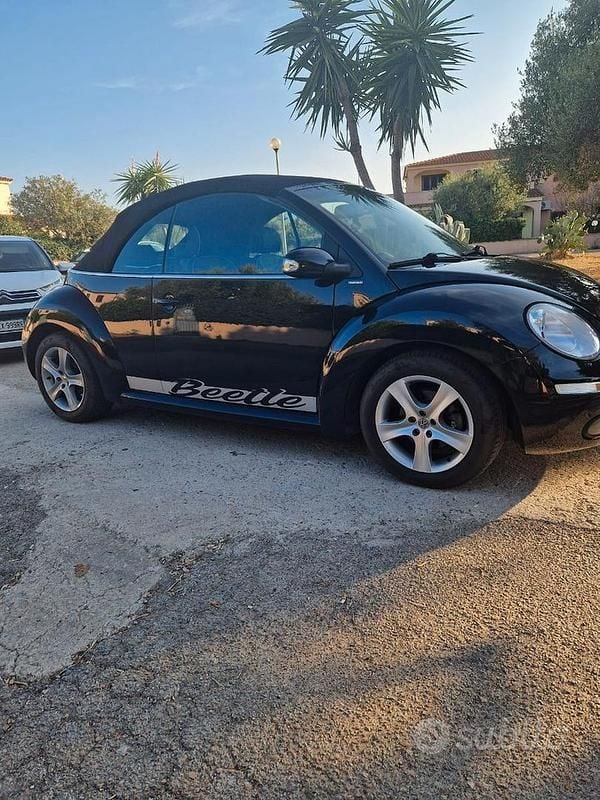 Usata VW New Beetle 105 CV (77 kW) 2006 Nero Utilitaria