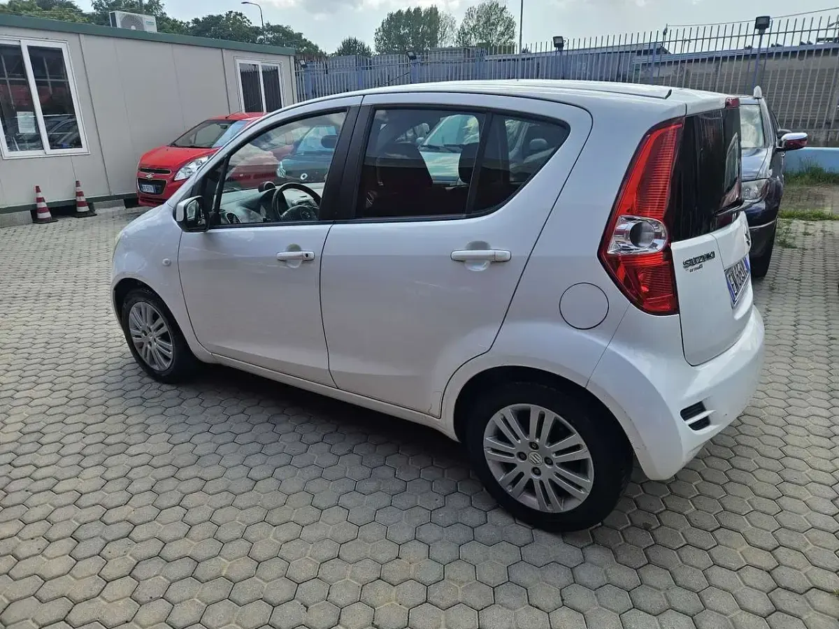 Usata Suzuki Splash GL 68 CV (50 kW) 2012 Bianco Utilitaria