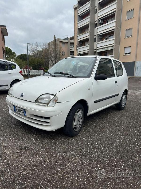 Usata Fiat 600 2004 Bianco Berlina