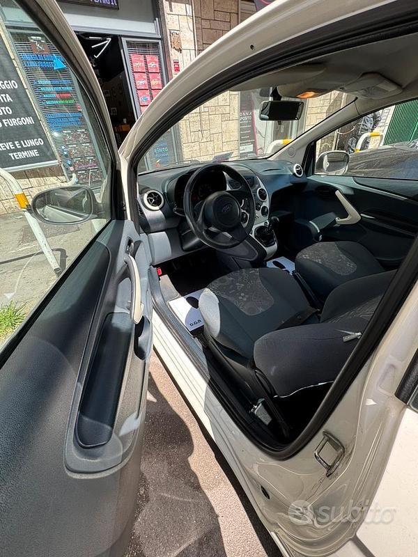 Usata Ford Ka 69 CV (50 kW) 2010 Bianco Utilitaria