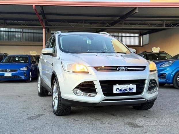 Usata Ford Kuga Titanium 163 CV (119 kW) 2014 Argento SUV