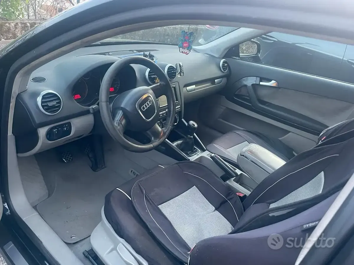 Usata Audi A3 105 CV (77 kW) 2005 Nero Utilitaria