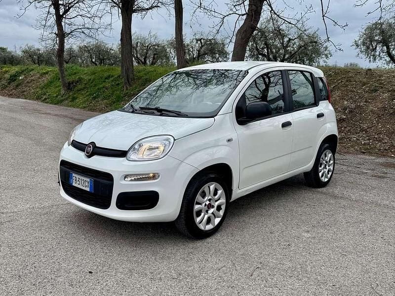 Usata Fiat Panda Easy 80 CV (58 kW) 2015 Bianco Utilitaria