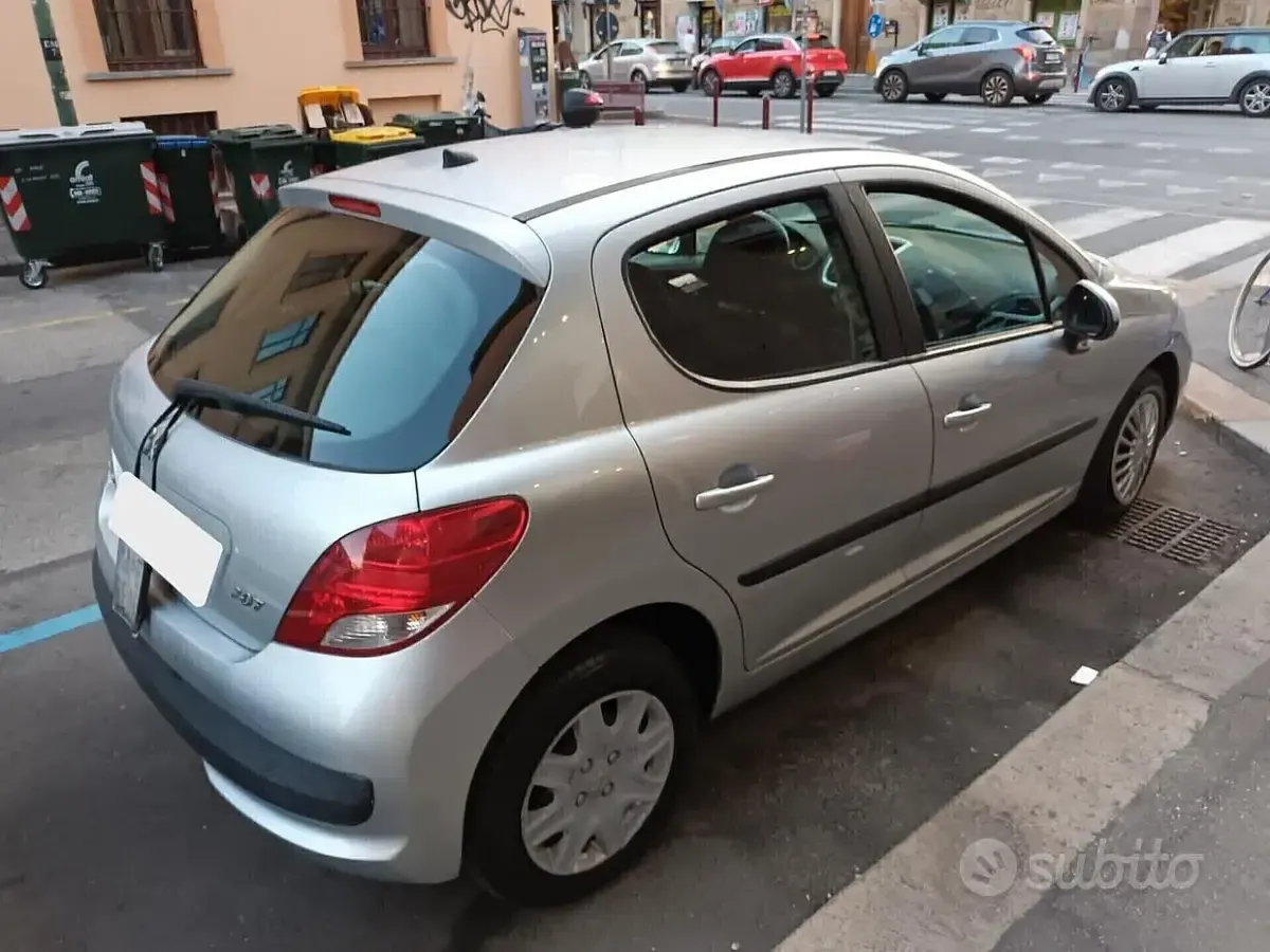 Usata Peugeot 207 73 CV (53 kW) 2009 Grigio Berlina
