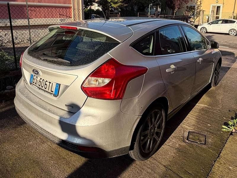 Usata Ford Focus Titanium 116 CV (85 kW) 2012 Grigio Berlina