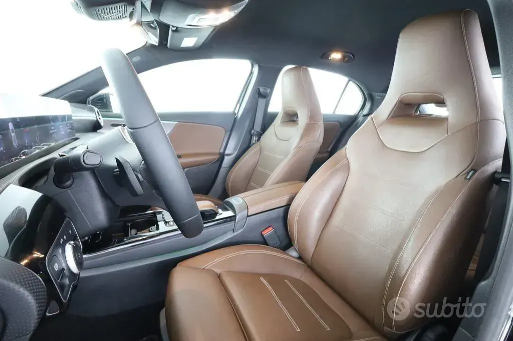 Usata Mercedes A180 150 CV (110 kW) 2021 Nero Berlina