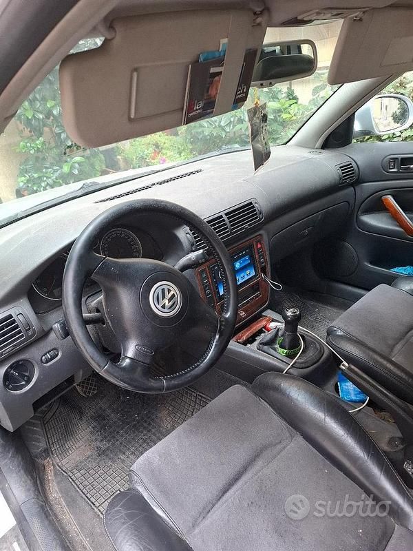 Usata VW Passat Highline 130 CV (95 kW) 2004 Grigio Station wagon