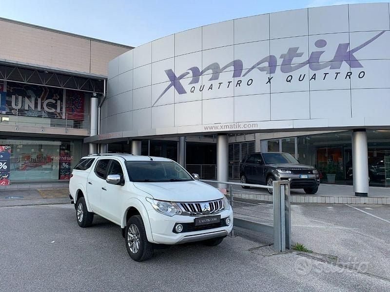 Usata Mitsubishi L200 Intense 181 CV (133 kW) 2017 Bianco pastello Pick-up