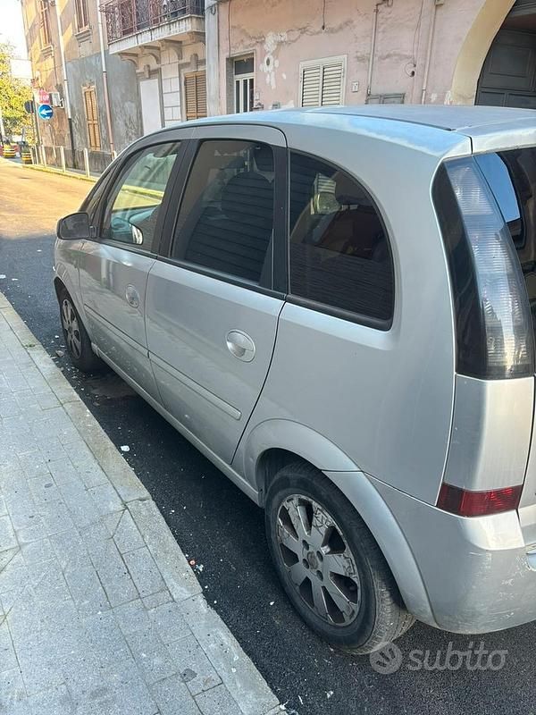 Usata Opel Meriva 2006 Grigio Monovolume