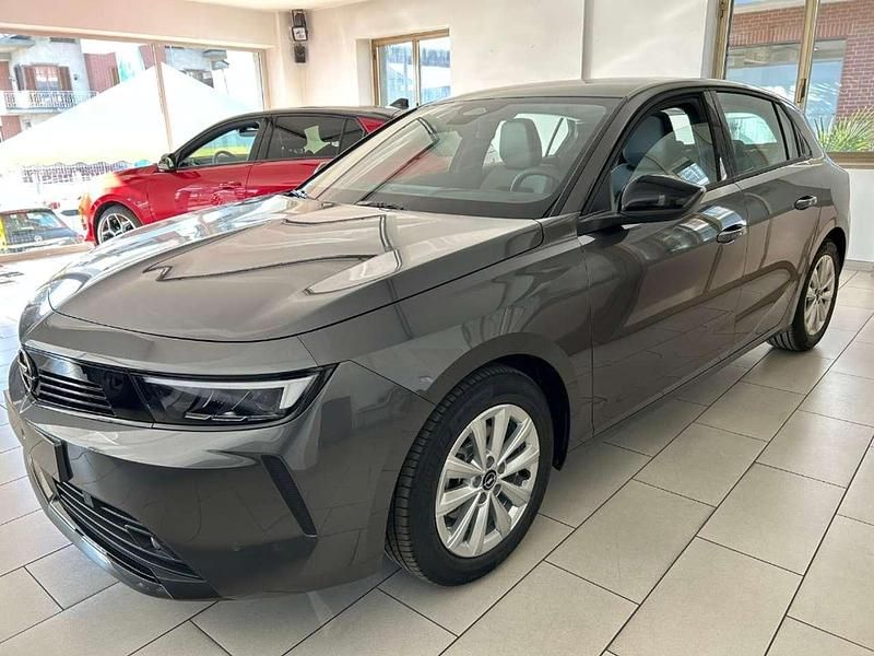 Usata Opel Astra Edition 110 CV (80 kW) 2024 Vulkan grey Berlina