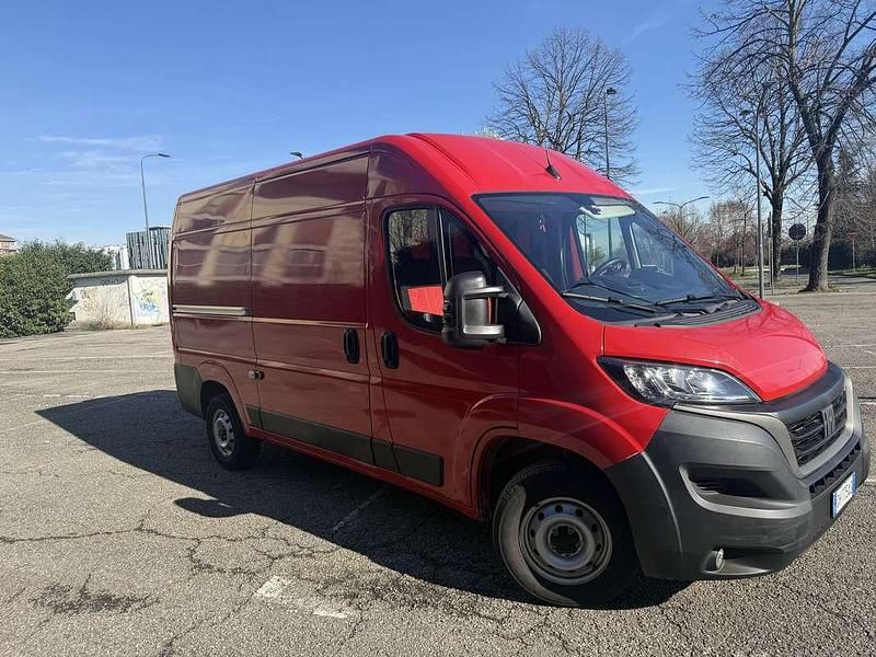 Usata Fiat Ducato 140 CV (102 kW) 2022 Rosso Furgone