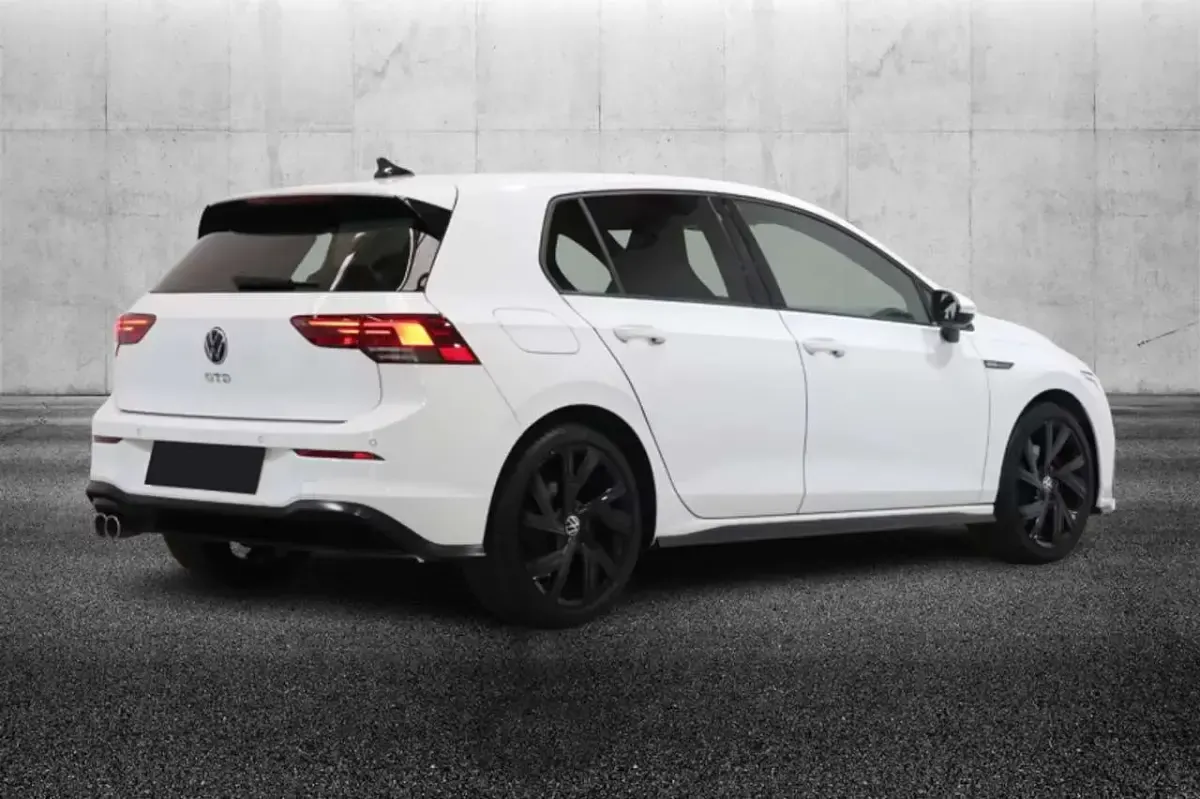 Usata VW Golf GTD 200 CV (147 kW) 2023 Bianco Monovolume